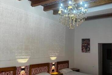 تختخواب و صبحانه Dolon Guest House