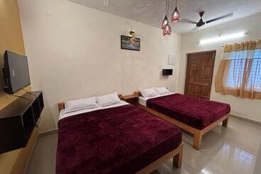 فندق Aarudra S Residency Srirangam