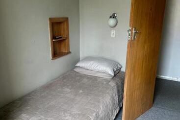 Отель Merrylees