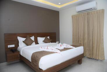ホテル Pvk Residency ! Best In Value ! Tirupati, Near Padmavathi Temple, All Main Temples & Attractions! Wi