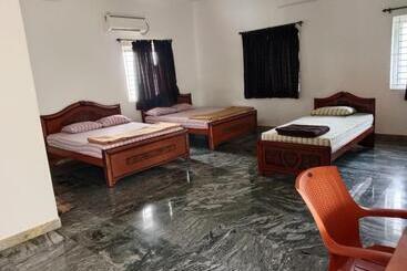 فندق Urc Resorts