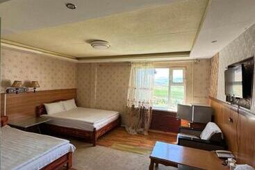 پانسیون Khuvsgul Edelweiss