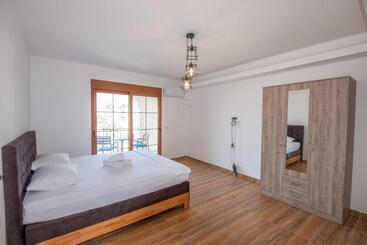 پانسیون Old Town Aga