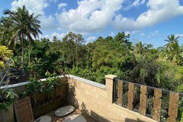 פנסיון Villa Joglo House Nagi