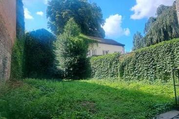 הוסטל Smallfunnyworld Brussels