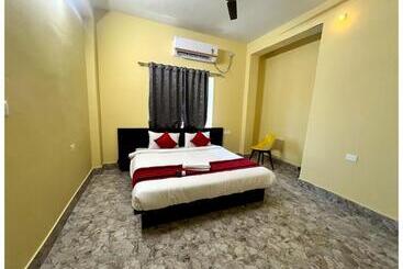 فندق Airport Residency Near Airport Luxury Stay In Budget Friendly Price Best Seller