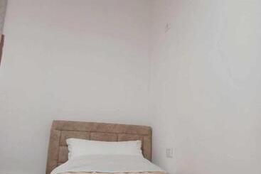 بنسيون Bujtina Dalmacia