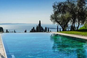 Пансион Villa Sphere Lake Garda