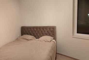 צימר Charmante Chambre Au Rdc