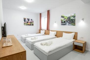 בית מלון כפרי Etar