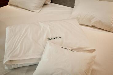 Отель Curtea Veche