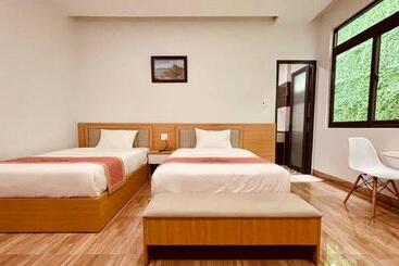 هتل Khách Sạn Spotlight Phú Yên