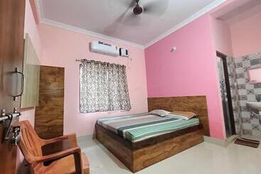 ホテル Saraswati Guest House Bhubaneshwar