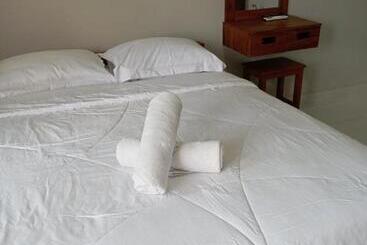 בית מלון כפרי Abhi