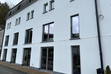 호텔 Maison De Vacances Bouillon 36 Personnes