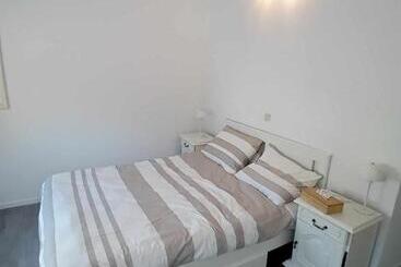 Пансион Leuze Escale