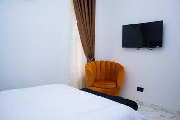 پانسیون Shortlet