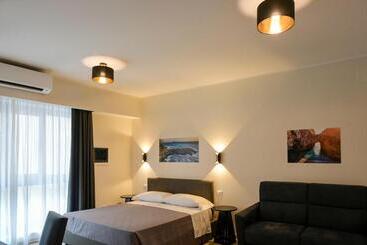 بنسيون The Gallery