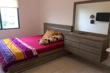 Hotel Oyo 94169 Flamboyan Harapan Indah