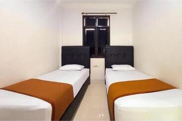 هتل Reddoorz Syariah Near Universitas Muhammadiyah Bungo