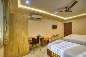 Hotel Stay On The Way Near Bangalore Airport
