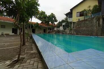 فندق Villa Asia Jaya Redpartner