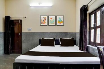 호텔 Super Collection O Lake Palace Road Formerly Green View