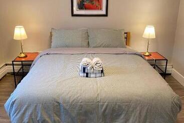 پانسیون Brand New Modern Flat 2br1ba Whyte And University