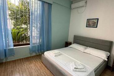 펜션 Las Palmas Guesthouse