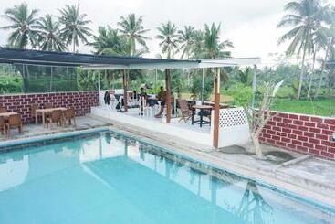 פנסיון Rinjani Terrace Cottage & Resto