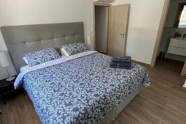 Пансион Vacation Apartment   Central Portimao