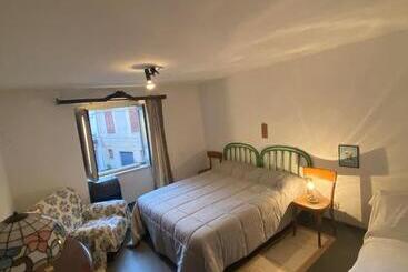 Bed and Breakfast A P E House