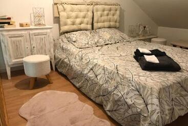 مبيت وإفطار Aux Bois De Cerf