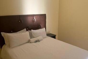 צימר Jakaranda Guest House