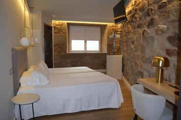 هتل Corona De Galicia Rooms