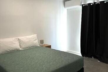 胶囊酒店 Red Emu Motel