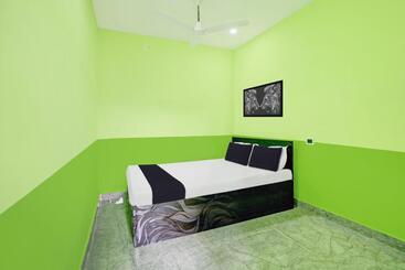 فندق Oyo Funtiniya Park And Resort