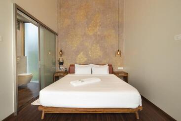 فندق Tomorrowland Farms And Suites