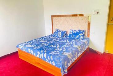 膳宿费 Aashram Guest House &restotent