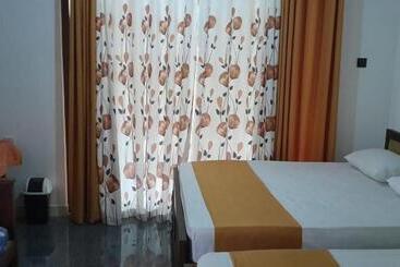 פנסיון Lake Wind Villa Anuradhapura