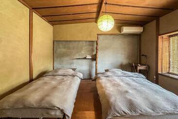 פנסיון 三笠館mikasakan 本館