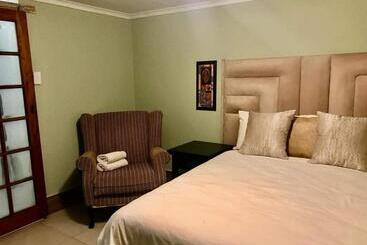 بنسيون Plot 434 Guest House