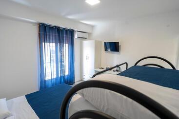 پانسیون Prestige House 8