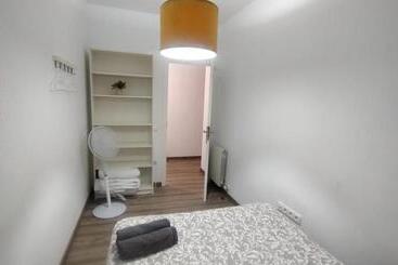 هاستل Private Rooms Poble Sec