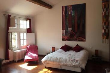 مبيت وإفطار Zen Arena  Chambre D Hôtes De Charme à Coté Des Arènes