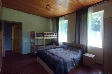 پانسیون Guest House Udziro