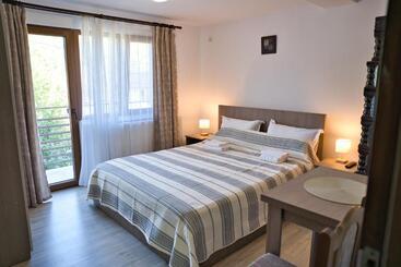 Пансион Perla Argesului, Cazare, Ciubar, Piscina, Lift, Pensiuni, Hotel, Cabana, Vila, Munte, Transfăgarasan