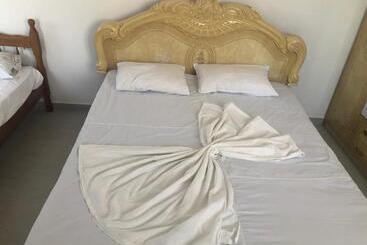 פנסיון Guest House A&n