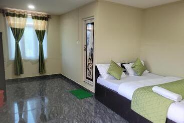 פנסיון Vati Guesthouse