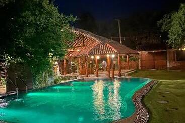 منتجع Hera Ceylon